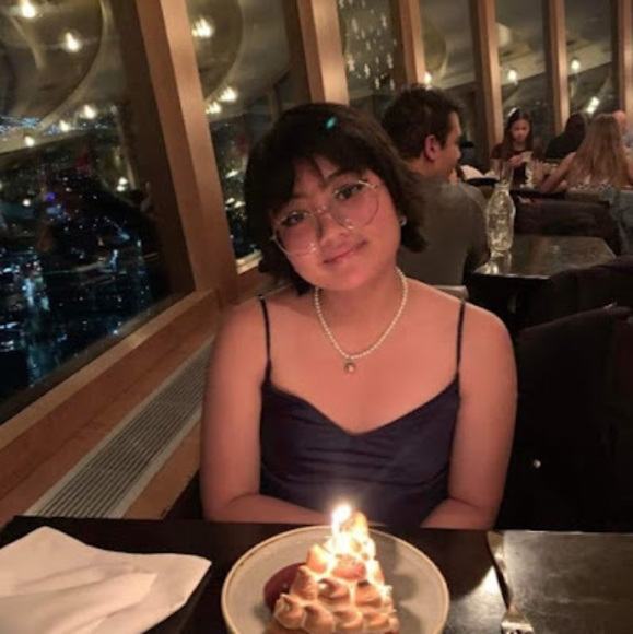 Meet your Posher, Gabrielle - Picture 1 of 1